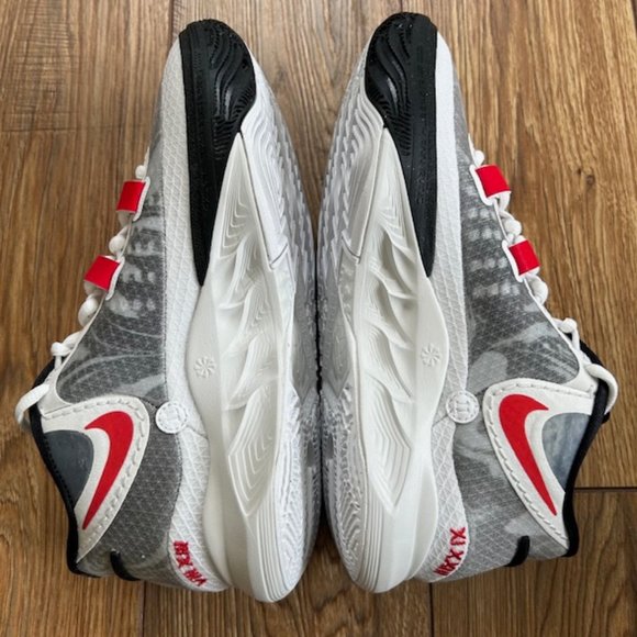 Nike Air Zoom Kyrie 8 White University Red Black Men's 9.5 Women 11 DJ6017-100 - Picture 5 of 10